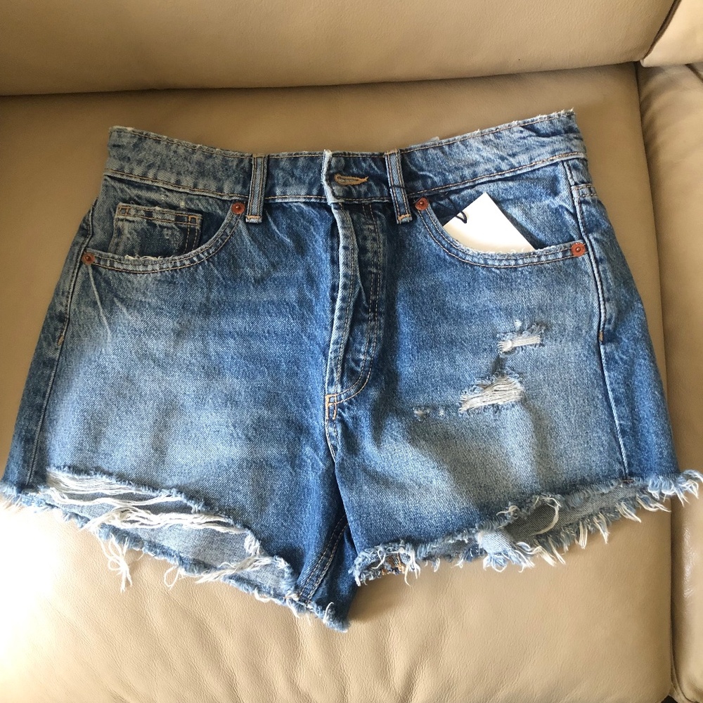 Zara distressed denim mid rise shorts-size 38-US 06